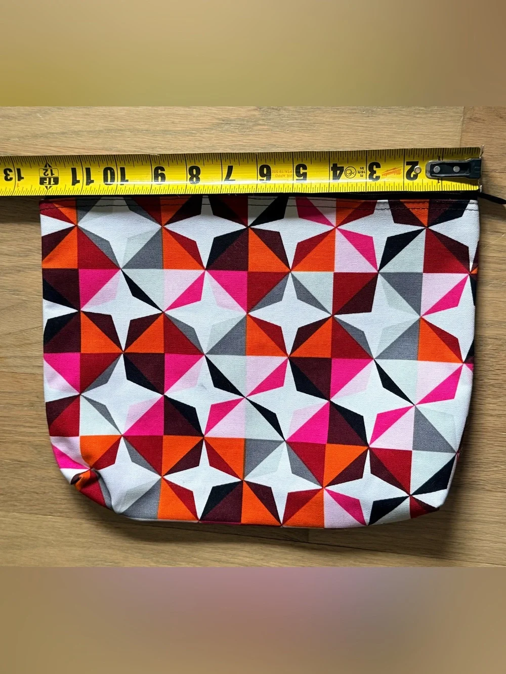 Thirty-One Zip Pouch - Picture 4 of 4